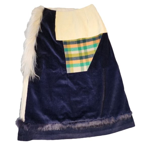 RHIE Textured Corduroy Furry Quilted Skirt, Size 4 - Picture 1 of 11